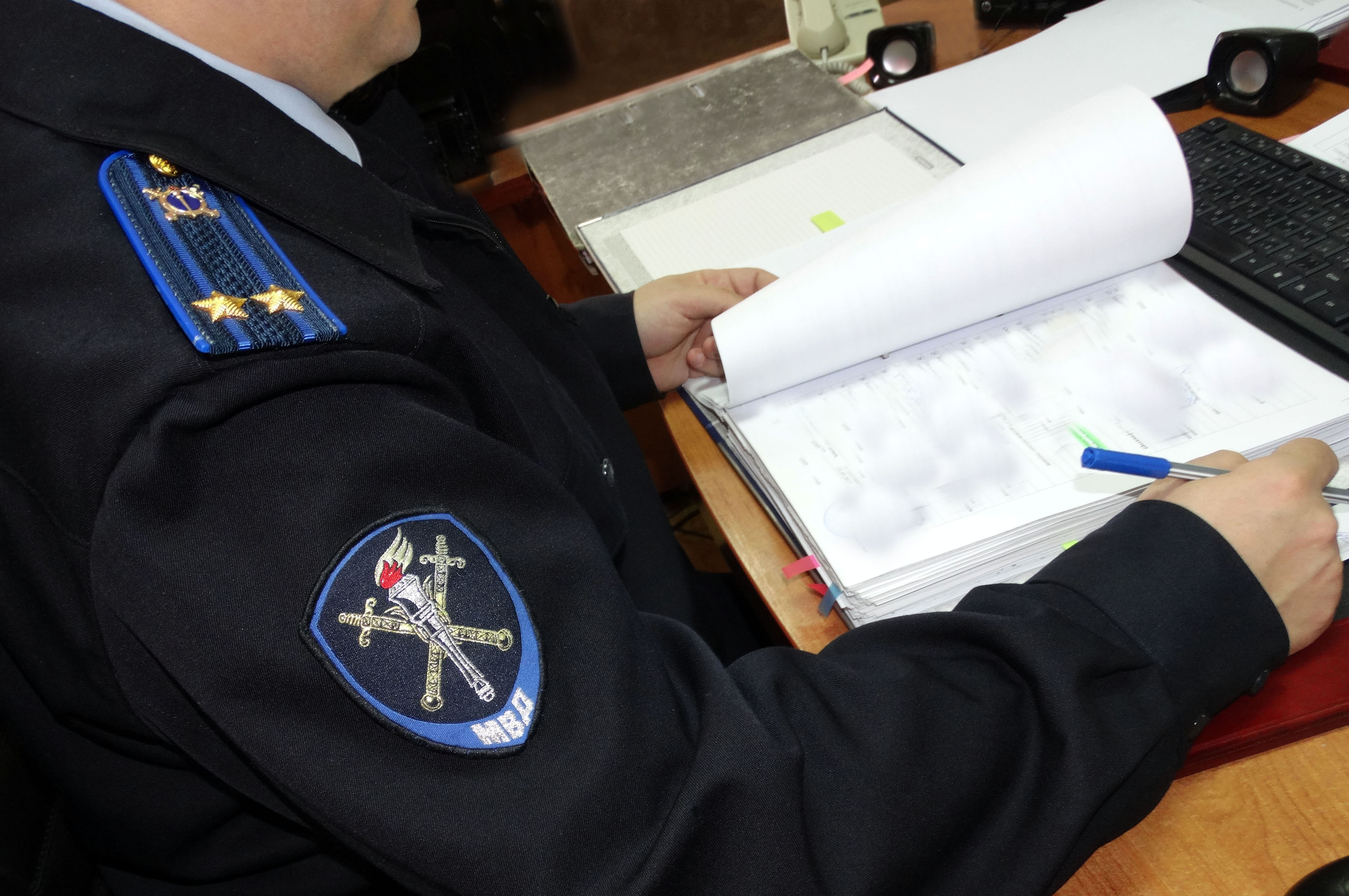 Житель Кировского округа лишился крупной суммы денег поверив мошенникам.