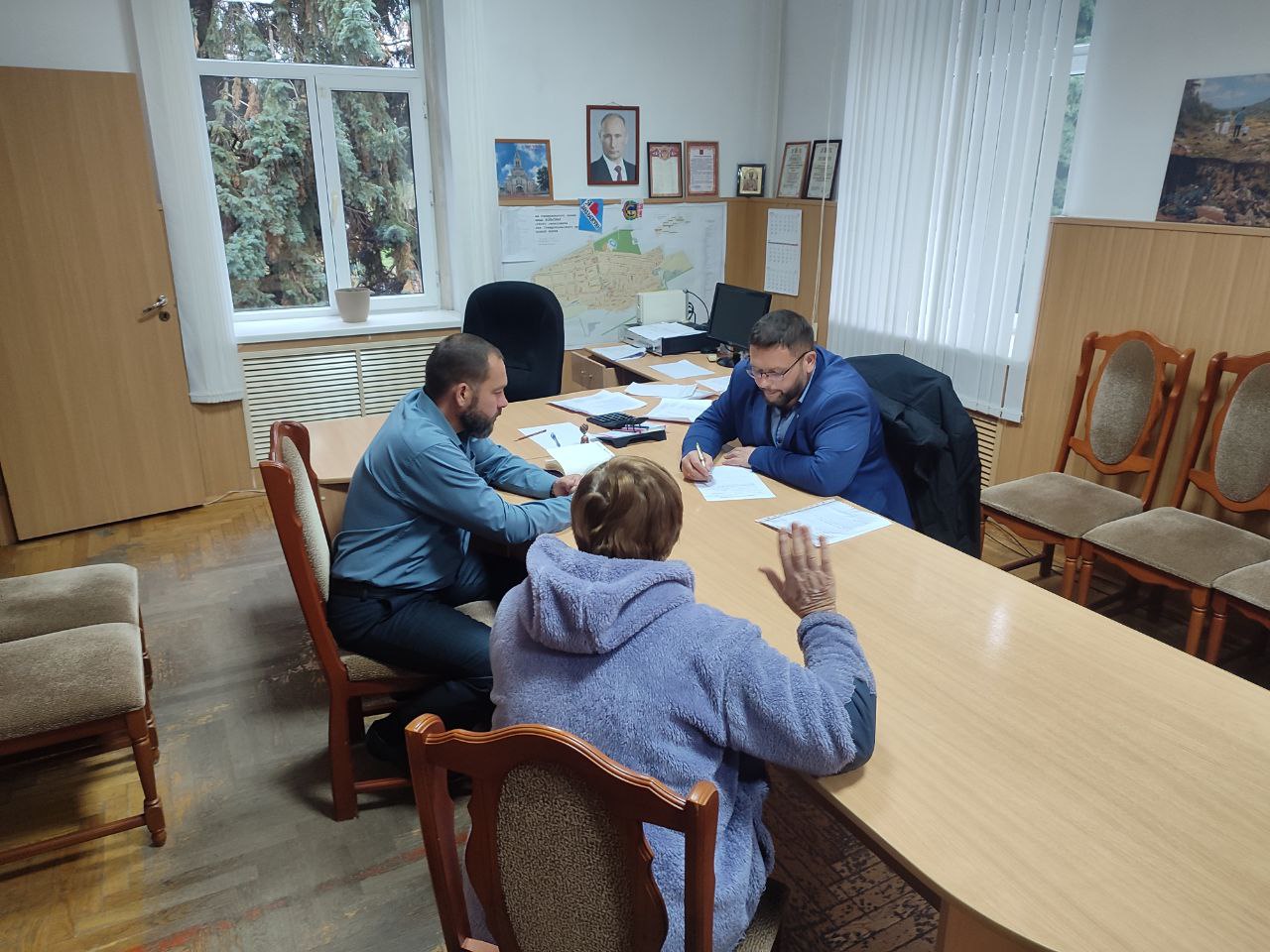 В станице Зольской личный приём граждан провел заместитель главы администрации Кировского муниципального округа Макарченко Сергей Викторович..