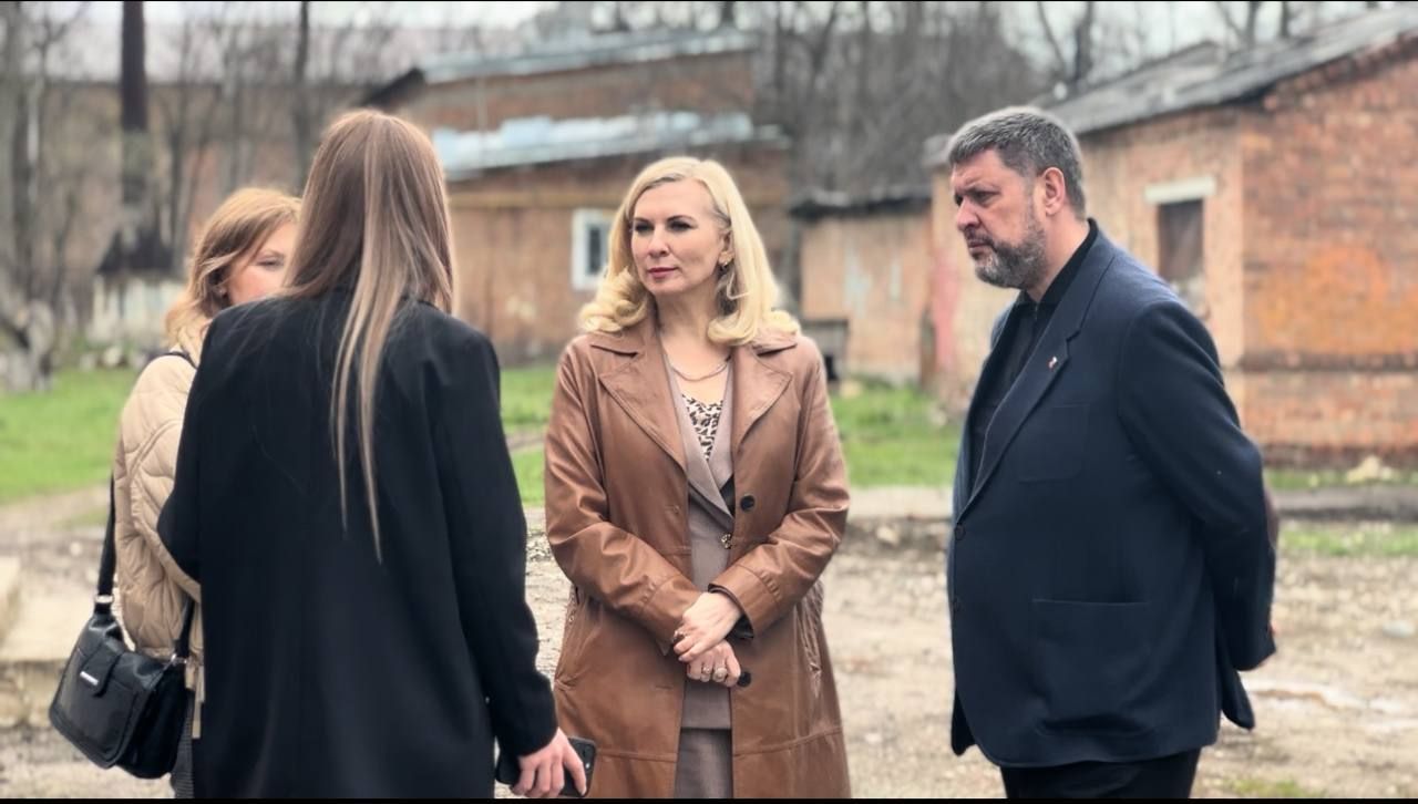 В округе с рабочим визитом побывала министр образования Ставропольского края.