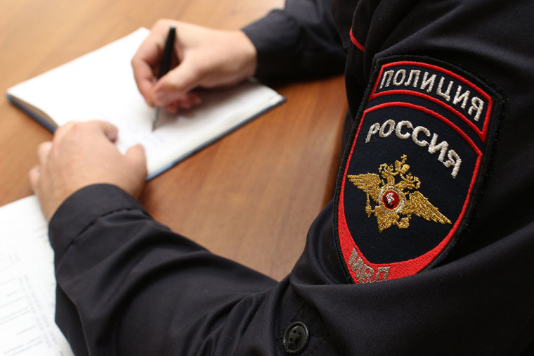 В Кировском округе возбуждено уголовное дело по факту причинения телесных повреждений гражданину. В Кировском округе возбуждено уголовное дело по факту причинения телесных повреждений гражданину.