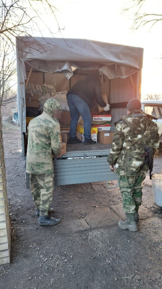 Председатель Общественного совета при Отделе МВД России «Кировский» передал гуманитарную помощь бойцам СВО.