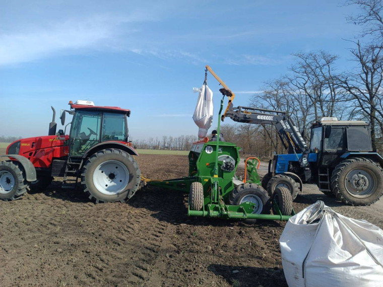 В Кировском городском округе активно идут весенне-полевые работы..